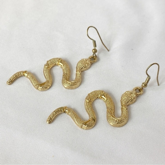 Snake Costume Jewelry 2 Rings & 1 Pair of Earrings - Picture 9 of 11